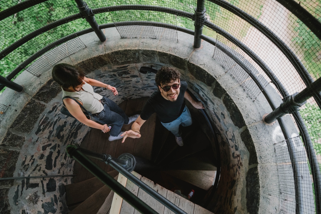 Helena Argudo and Nikolaos Vichos descending Barelett Tower