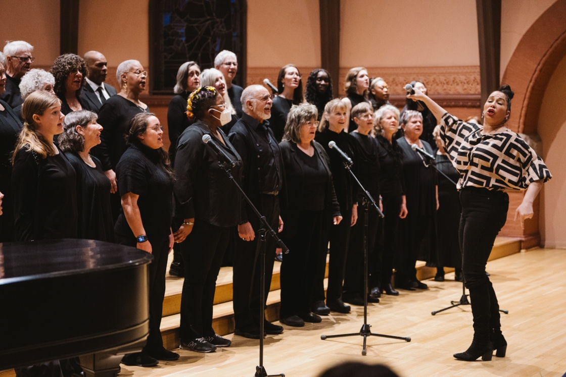 Knoelle Higginson leading the Dartmouth Gospel Choir