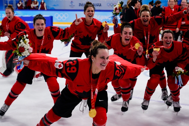 TeamCanada celebrates winning gold