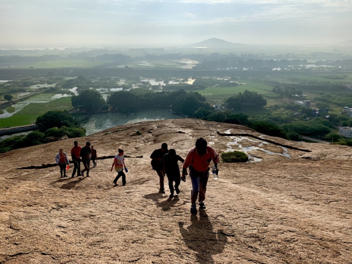 Early morning climb of Samanar Malai