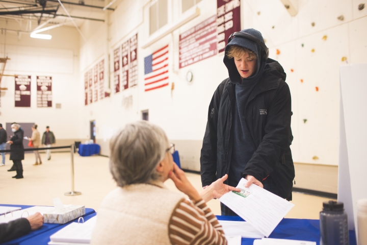 Student registers to vote