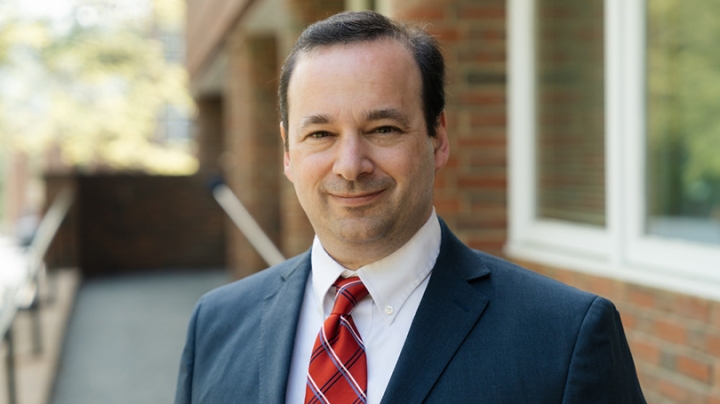 Andrew Samwick, the Sandra L. and Arthur L. Irving ’72a P’10 Professor of Economics, is returning to teaching and research after serving 15 years as director of the Nelson A. Rockefeller Center for Public Policy.