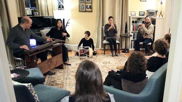 Students interact with visiting musicians 