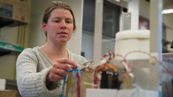 Professor Robyn Millan prepares a science payload for a launch into the stratosphere.