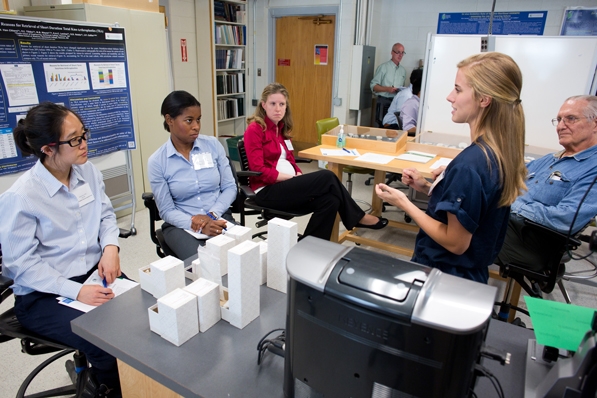 Lindsay Holdcroft ’14, laboratory manager at the Dartmouth Biomedical Engineering Center